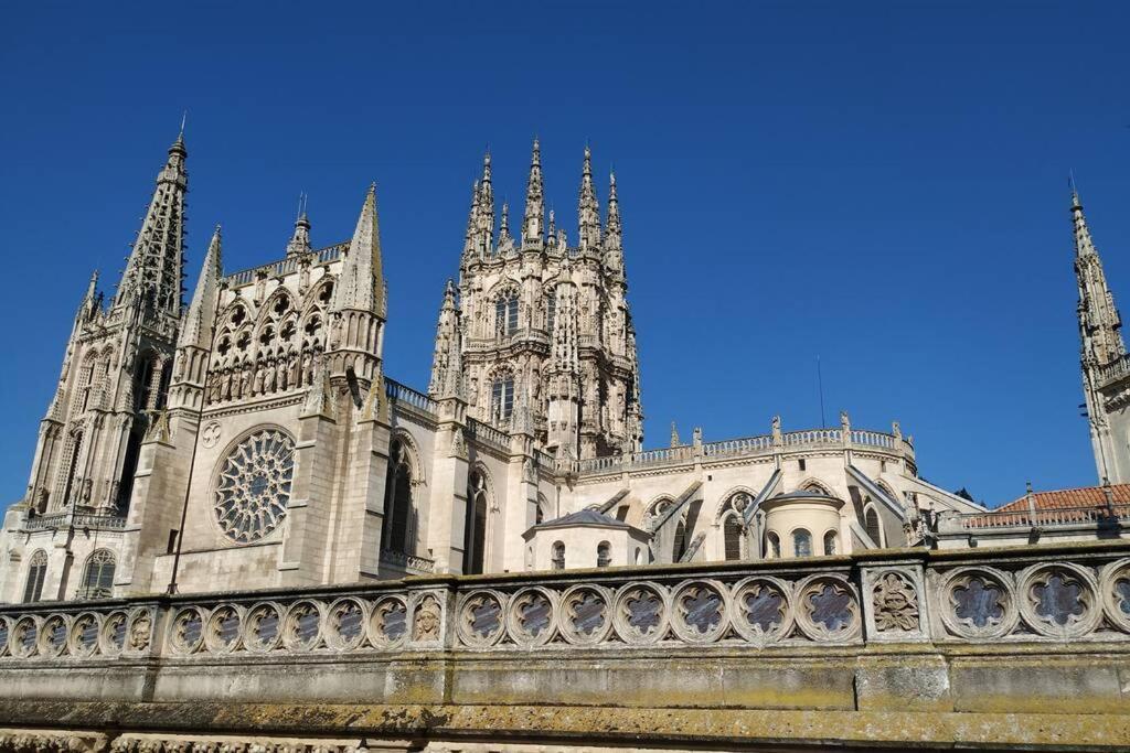 Buhardilla Con Vistas A La Catedral Lejlighed Burgo Eksteriør billede
