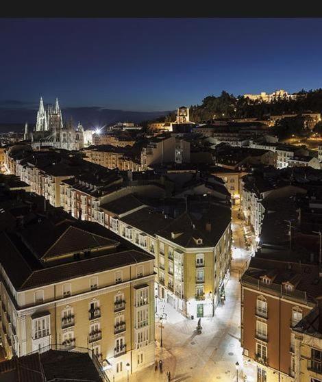 Buhardilla Con Vistas A La Catedral Lejlighed Burgo Eksteriør billede
